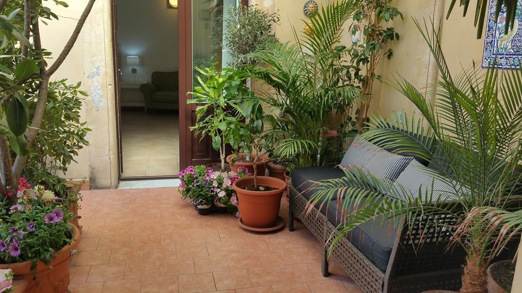 Centro Storico B&B Catania Ngoại thất bức ảnh